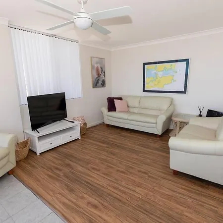 Sunrise @ The Point - Lovely 2 Bdr Unit With Pool Soldiers Point Exterior photo