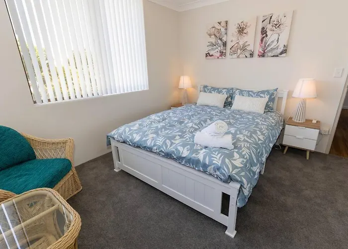 Sunrise @ The Point - Lovely 2 Bdr Unit With Pool