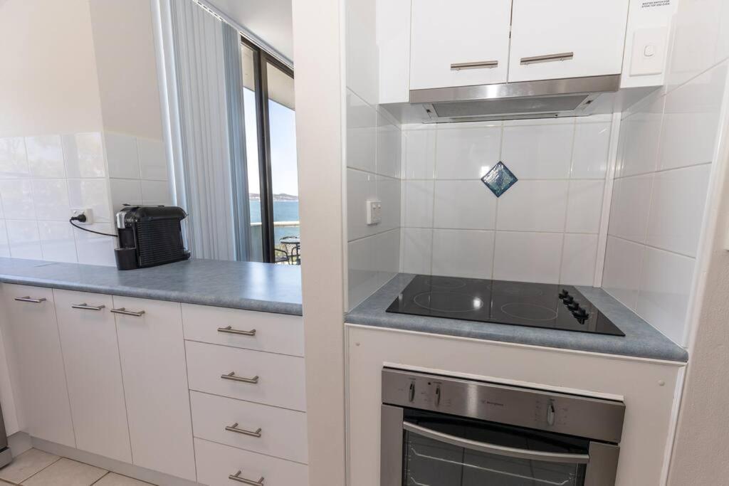 Apartment Sunrise @ The Point - Lovely 2 Bdr Unit With Pool Soldiers Point